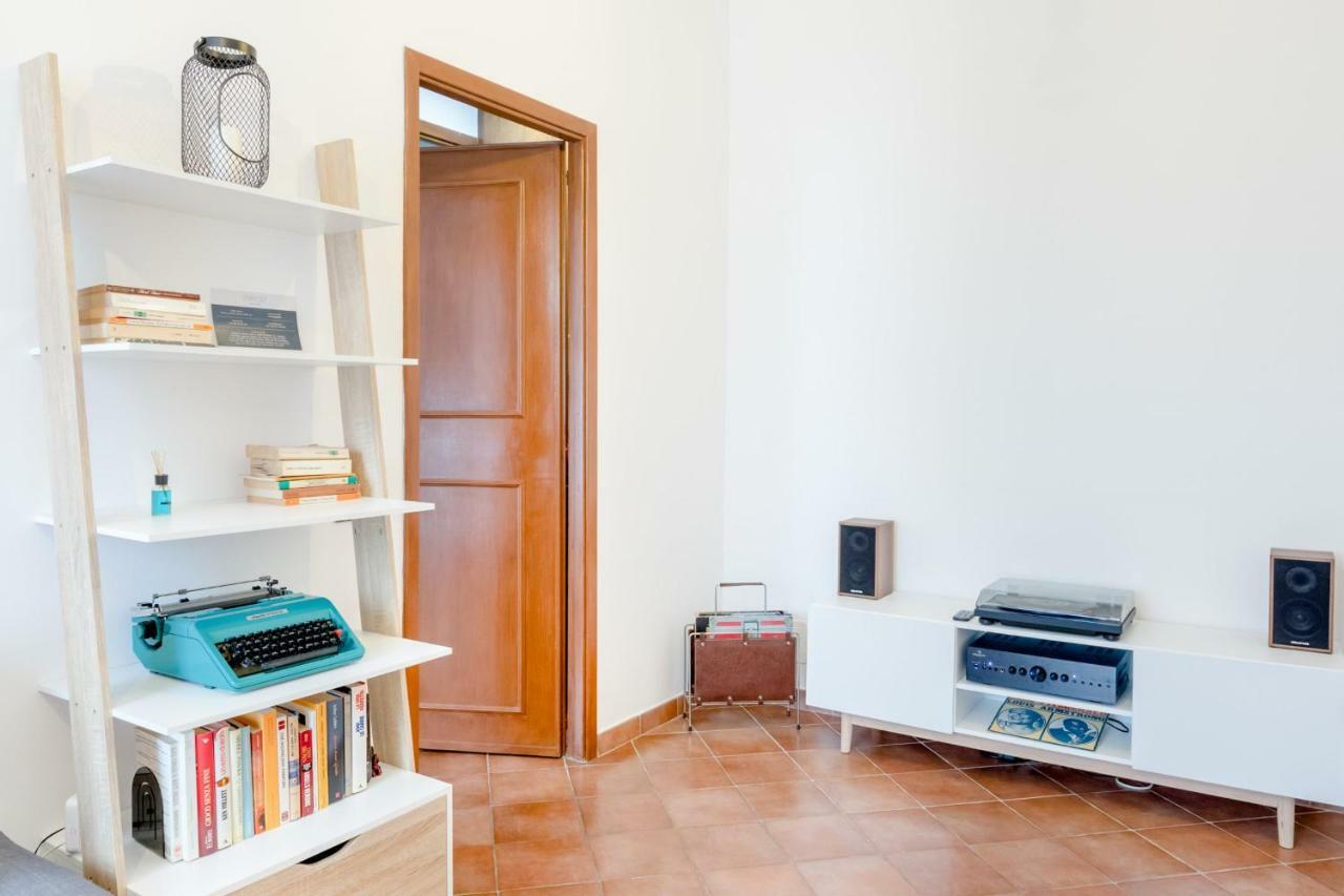 Vinylogy Apt Rome Bagian luar foto